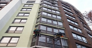 Установка крыши на балкон Ярцево цена от 1025 руб. м/2.